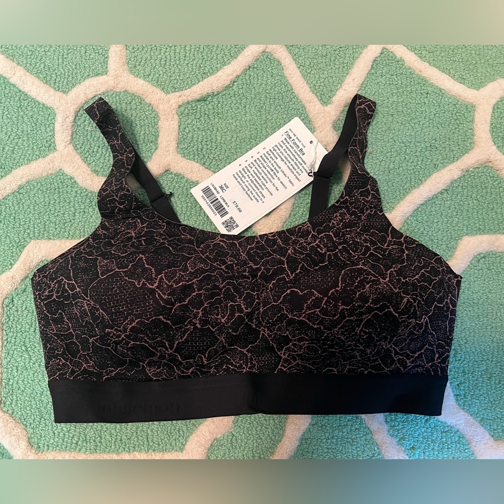 Lululemon Fine Form Bra sz 36C